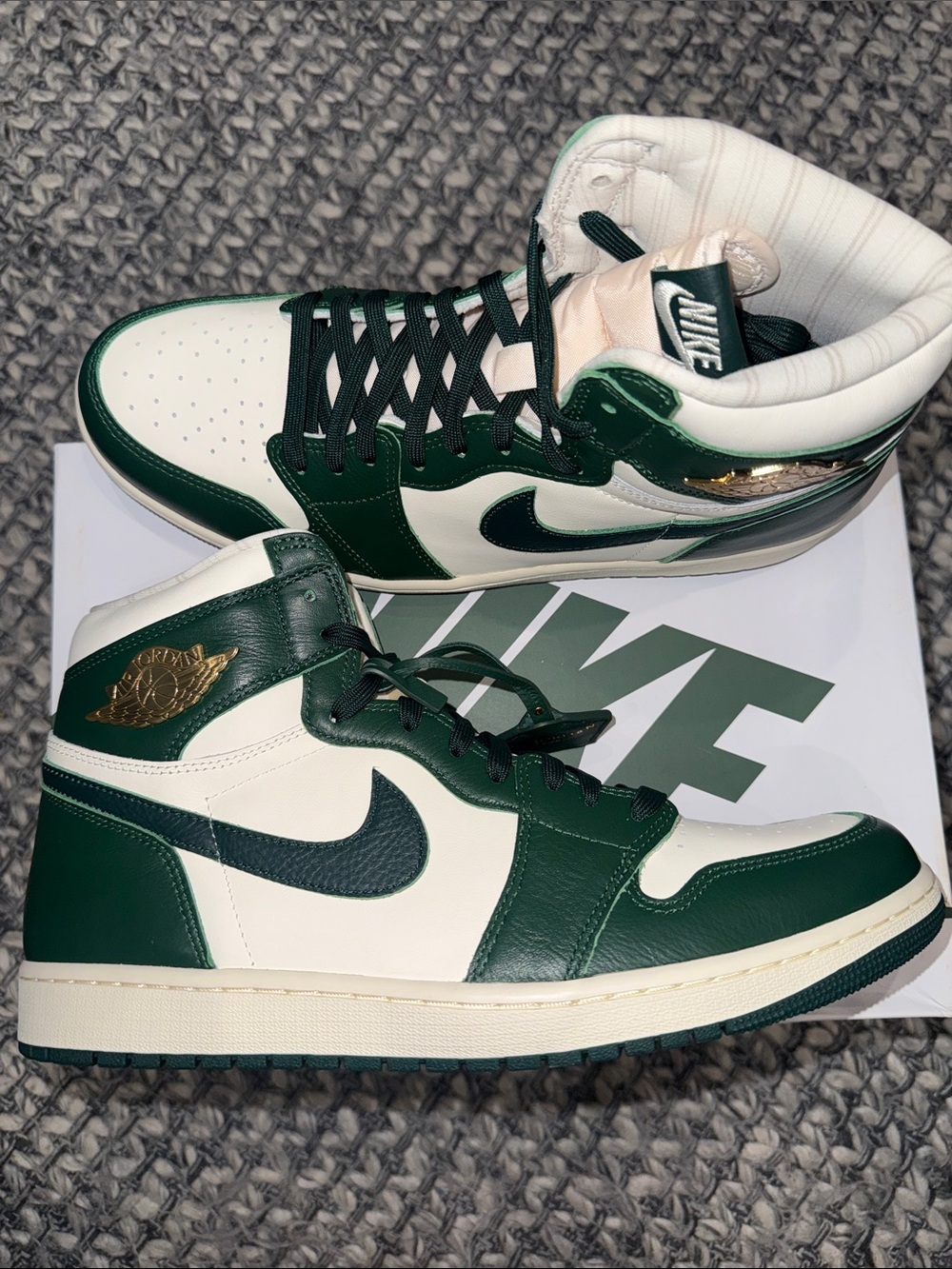 Jordan 1 Retro High
Fir Pro Green (Women's size 14.5 or Men’s 13